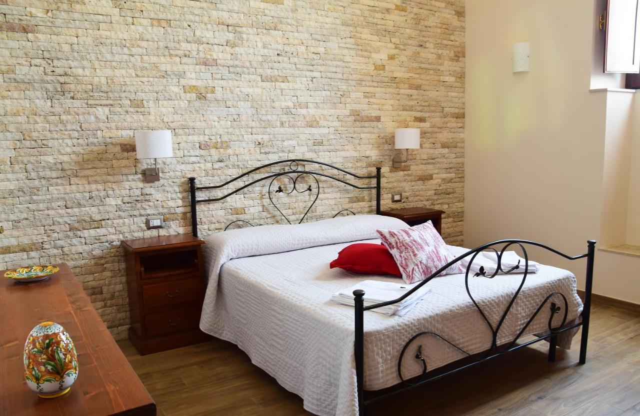 Bed and Breakfast Antico Casale Benali à Syracuse Extérieur photo