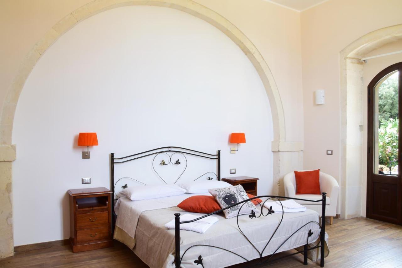 Bed and Breakfast Antico Casale Benali à Syracuse Extérieur photo